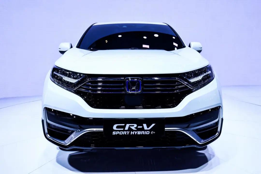 媒體視角 | CR-V代表了“傳統(tǒng)”，CR-V 銳·混動e+承載了未來